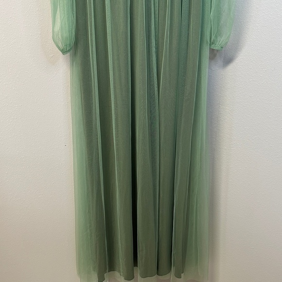 NWT PHIZE Sage Green V-Neck Tule Maxi Dress Slit Sheer Sleeves Size M Party - Picture 6 of 10
